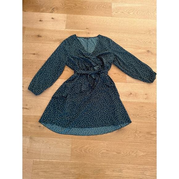 Uguest - Long Sleeve V Neck Polka Dot Ruffle Mini Dress in Green & White - Picture 1 of 6